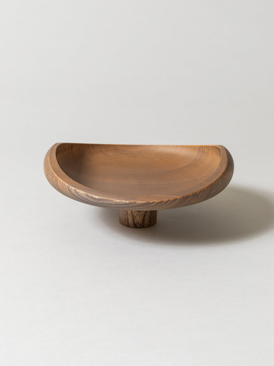 AEKA Object Footed Flat Bowl, Smoky Grey - Image 4