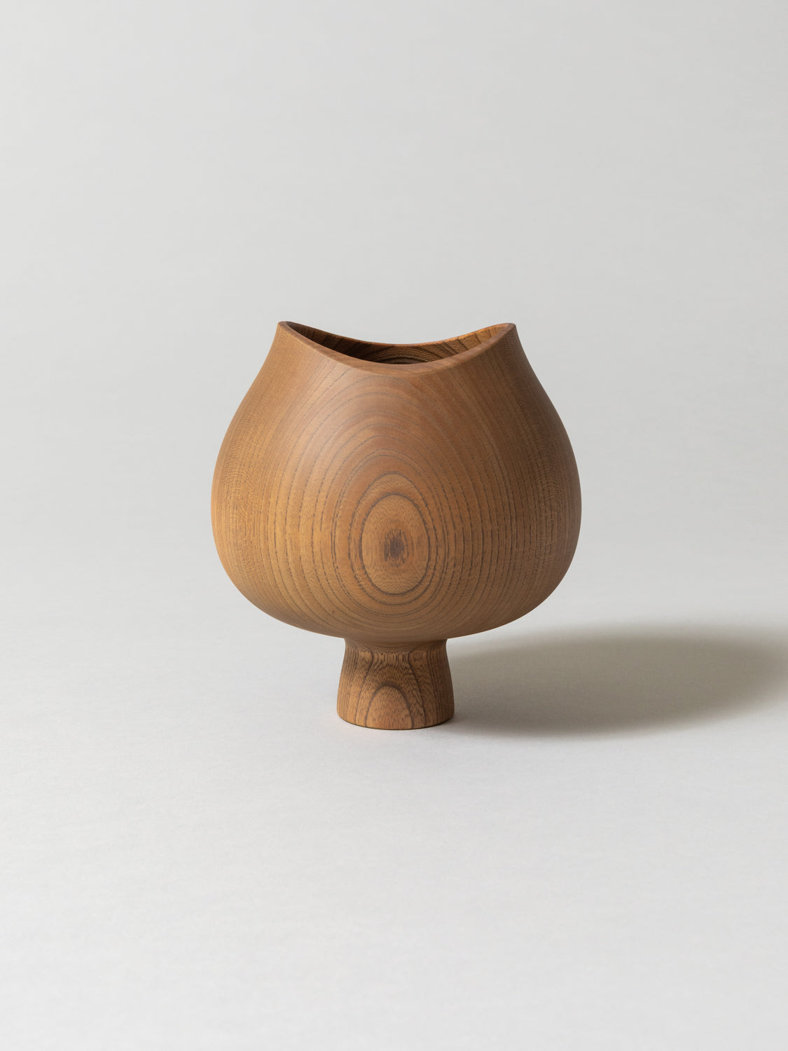 AEKA Object Footed Vase, Smoky Grey - Image 3