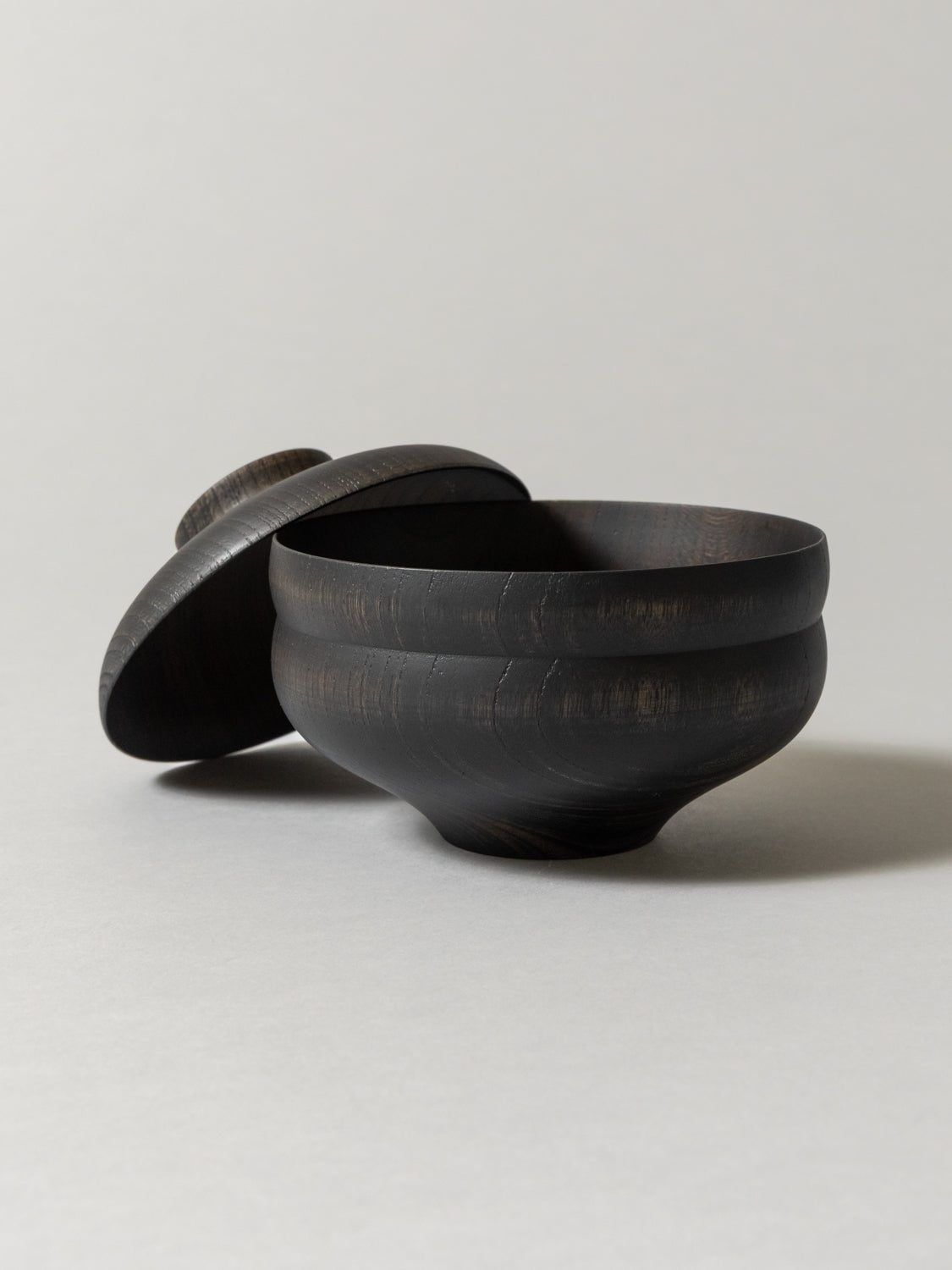 Tsumugi Wooden Bowl with Lid - Gunbai (Black) - Image 3