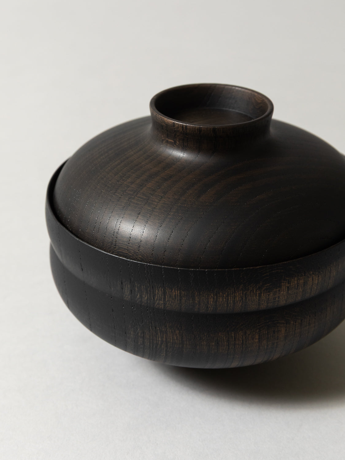 Tsumugi Wooden Bowl with Lid - Gunbai (Black) - Image 4