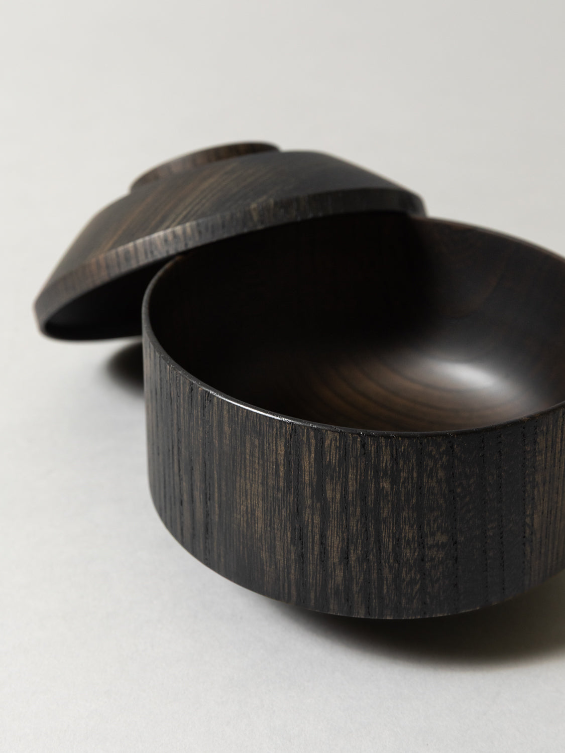 Tsumugi Wooden Bowl with Lid - Mentsuu (Black) - Image 5