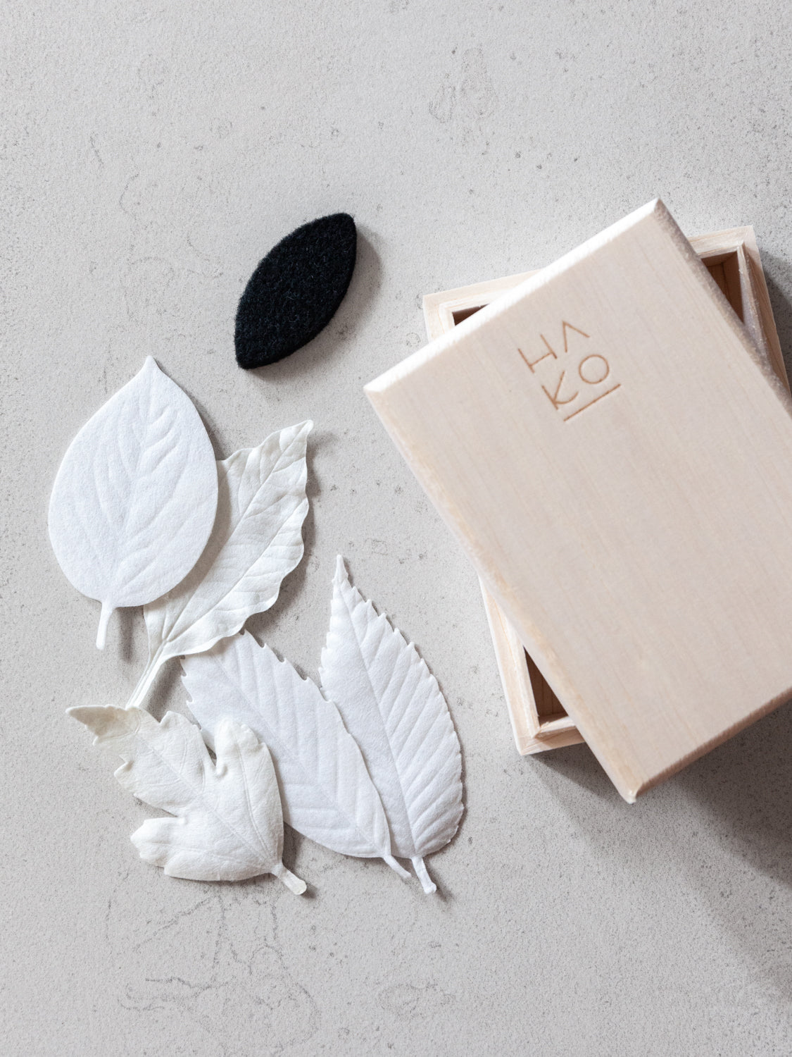 HA KO Paper Incense - Wooden Box Set of 5 With Incense Mat - Image 4