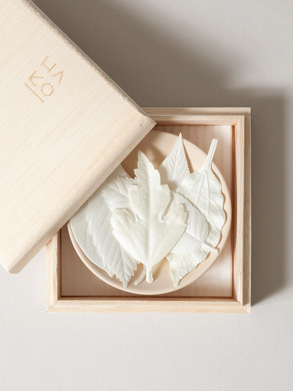 HA KO Paper Incense - Wooden Box Set of 6 With Incense Mat and Dish - Image 2