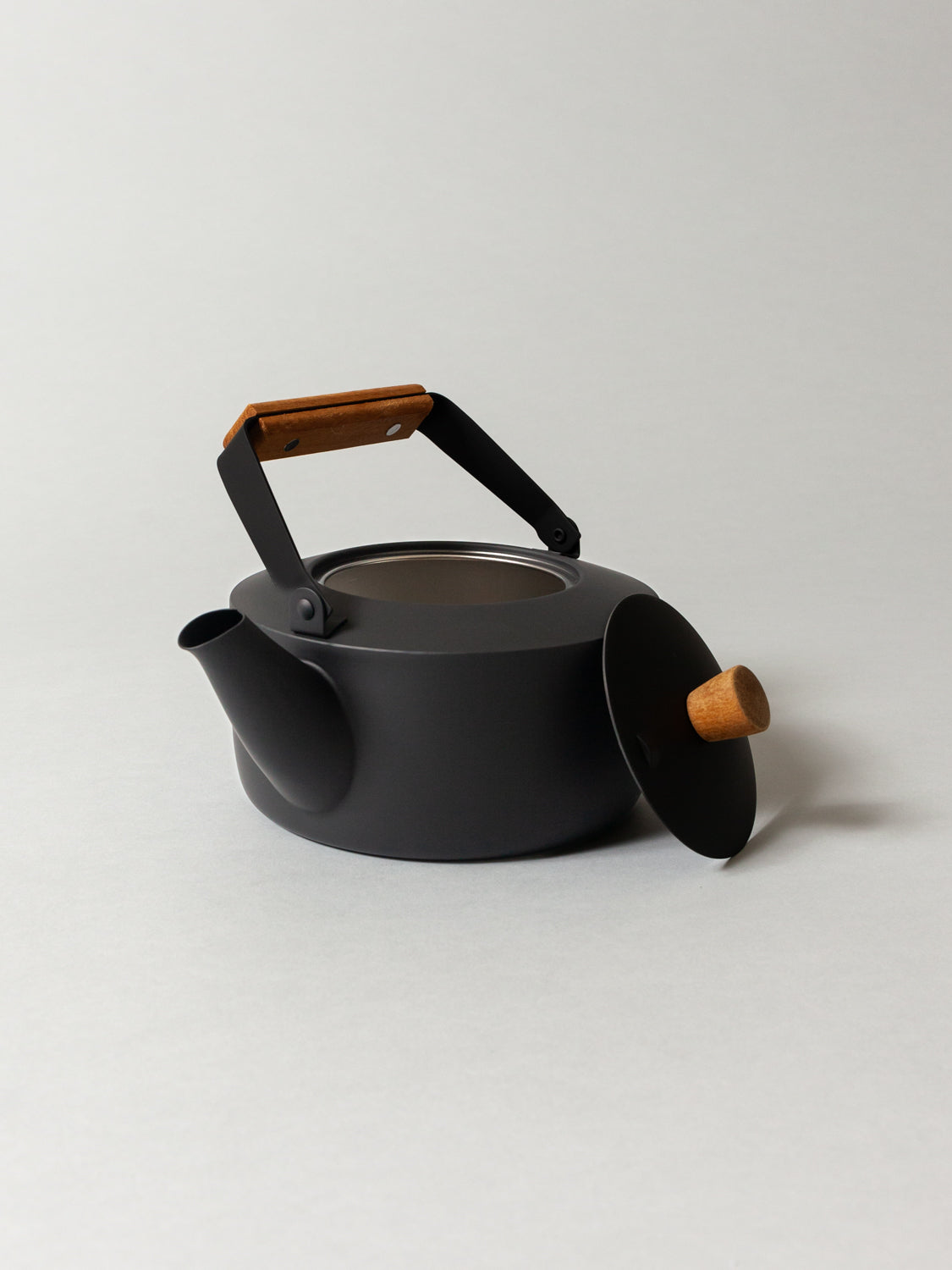 Kuroiro Matte Black Kettle - Image 3