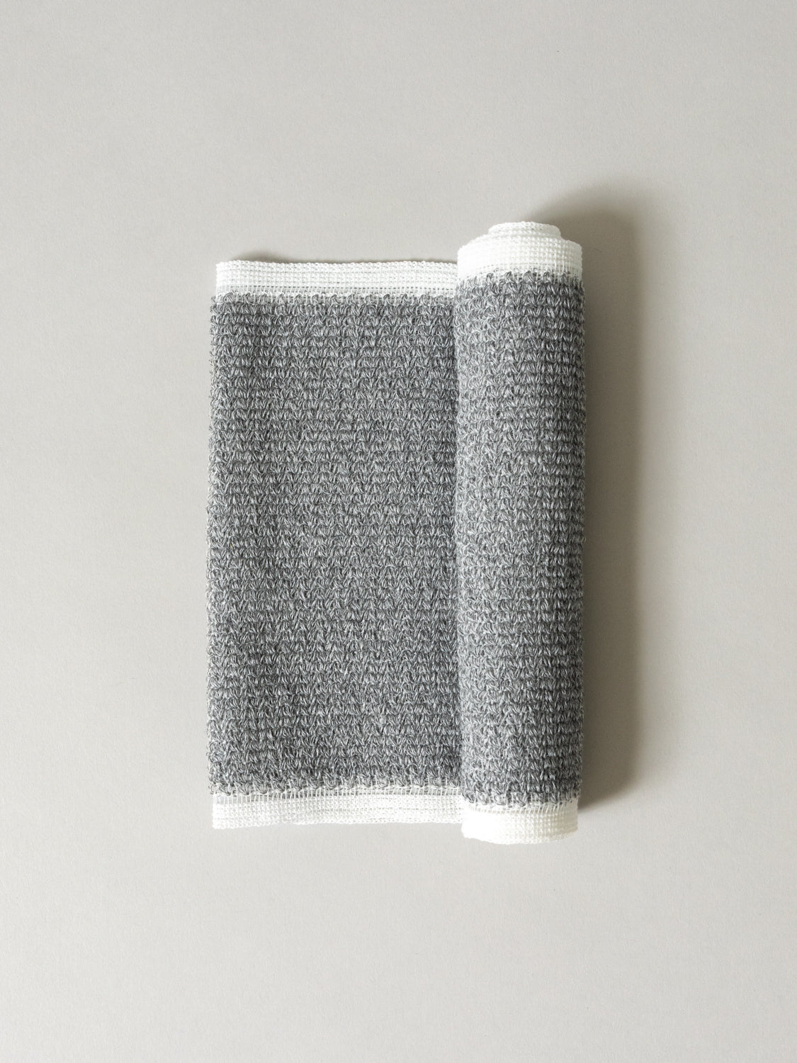 Morihata Binchotan Charcoal Body Scrub Towel - Image 3