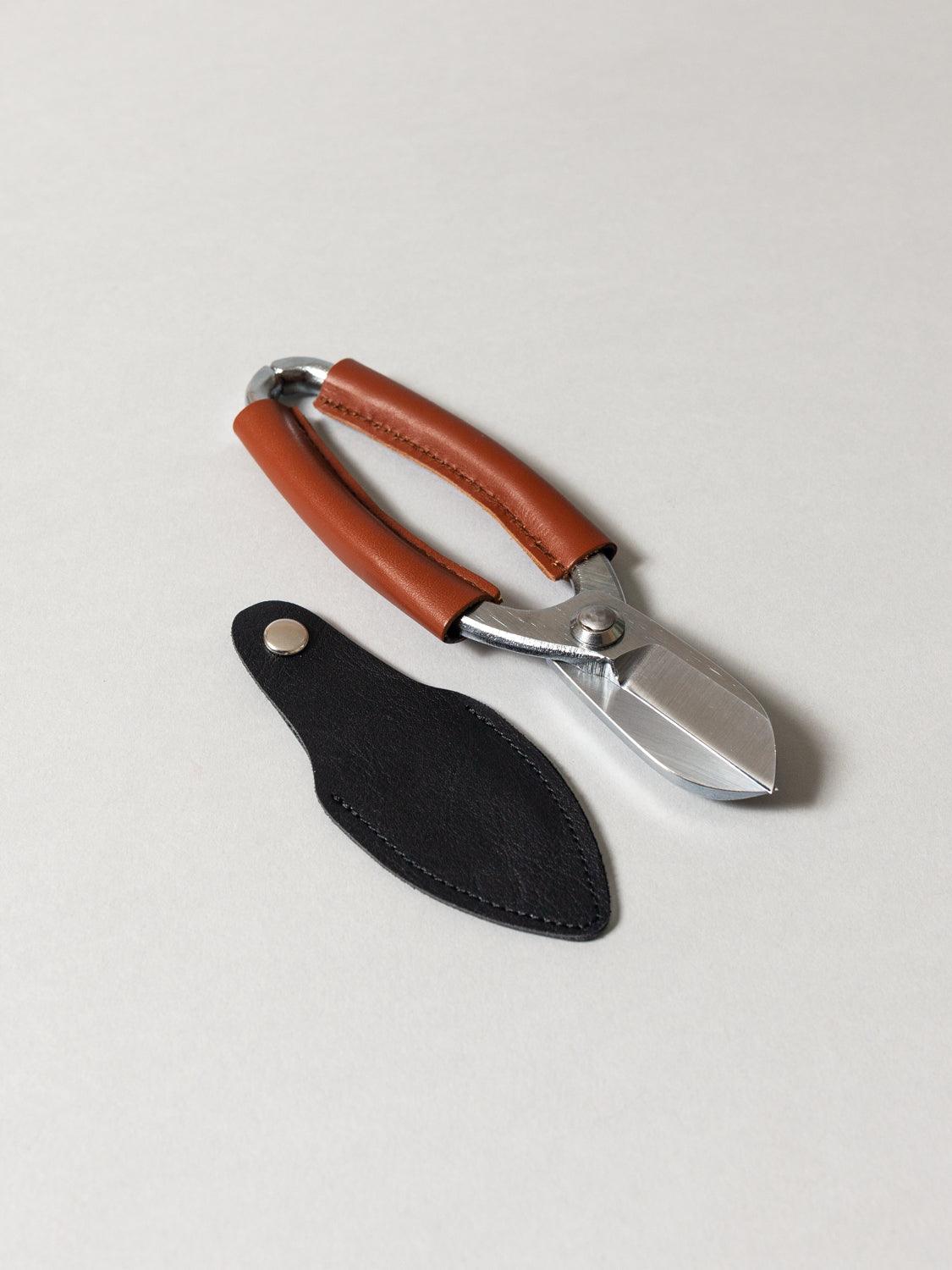 Leather Ikebana Scissors - Image 3