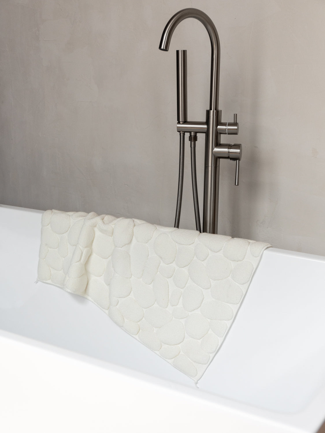 Ishikoro Pebble Bath Mat - Image 5