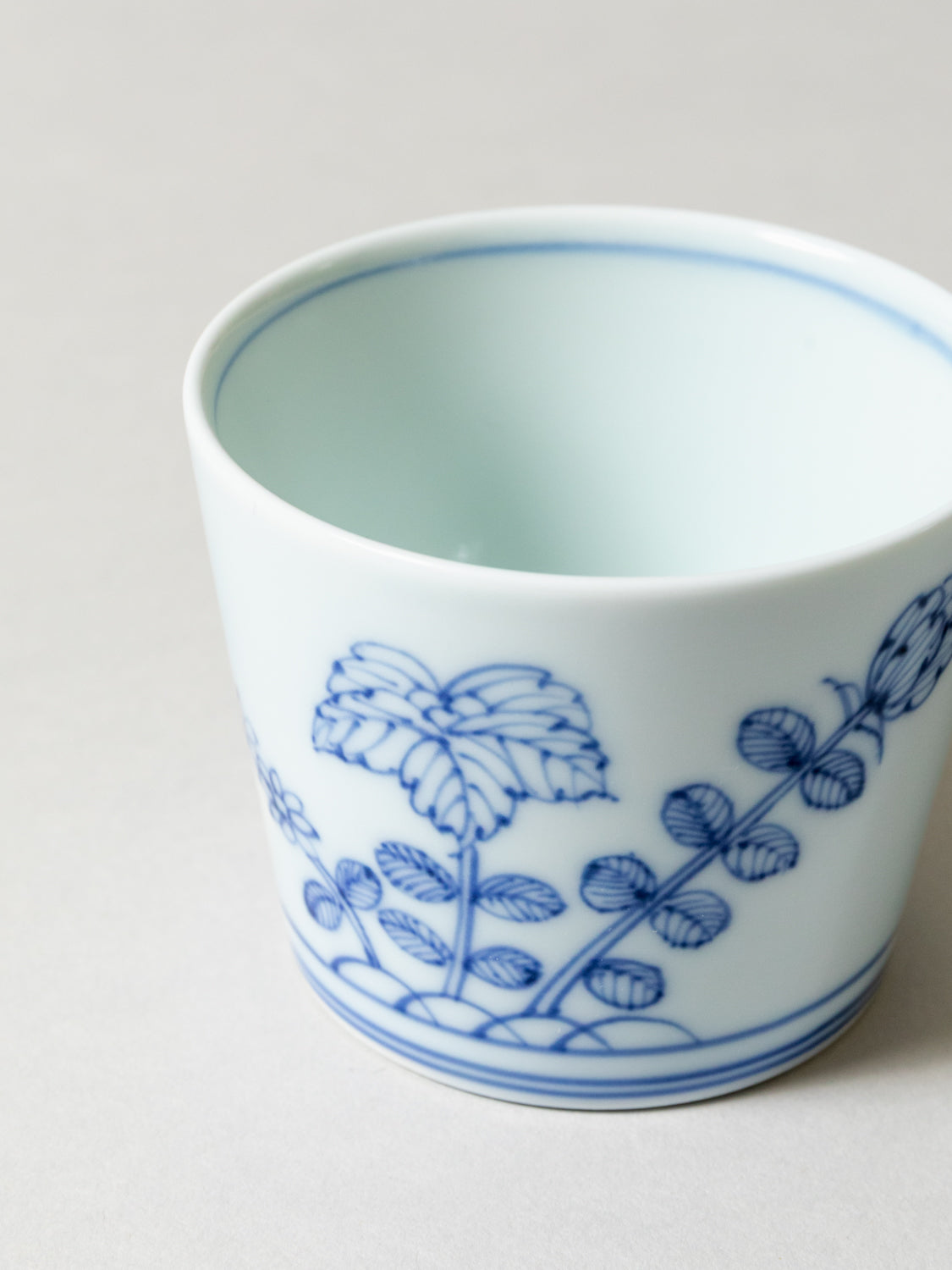Sometsuke Choko Cup  -  Early Spring Flowers - Image 3