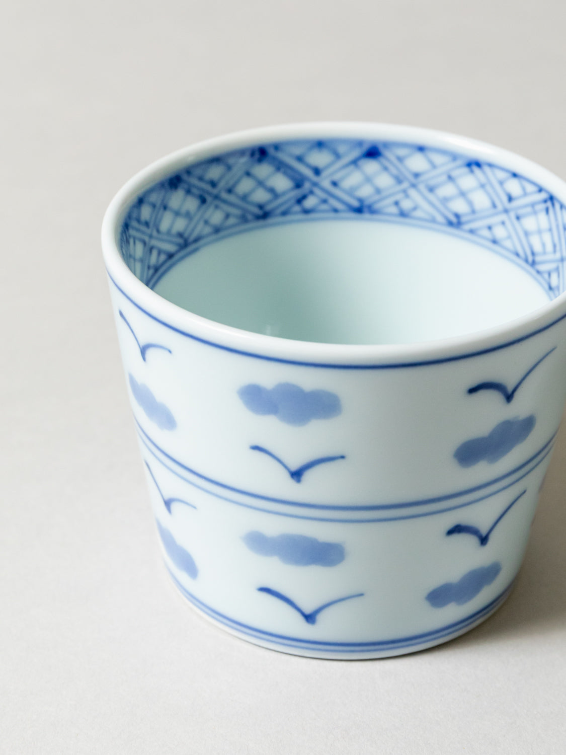 Sometsuke Choko Cup - Hawk in Clouds - Image 2